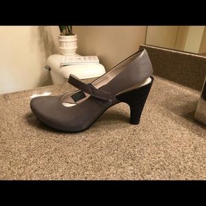 Tsubo Acrea Slingback Mary Jane Pump